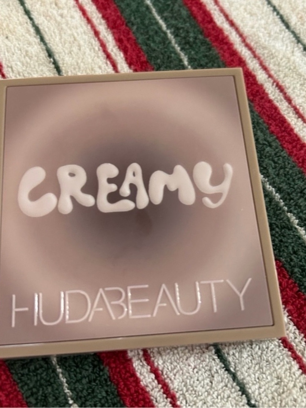 HUDA BEAUTY Greige Creamy Obsessions Eyeshadow Palette